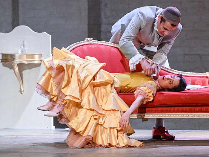 In der Rheinsberger Kammeroper wird in dieser Opernsaison der «Barbier von Sevilla» gespielt. (Archivbild) / Foto: Jens Kalaene/dpa