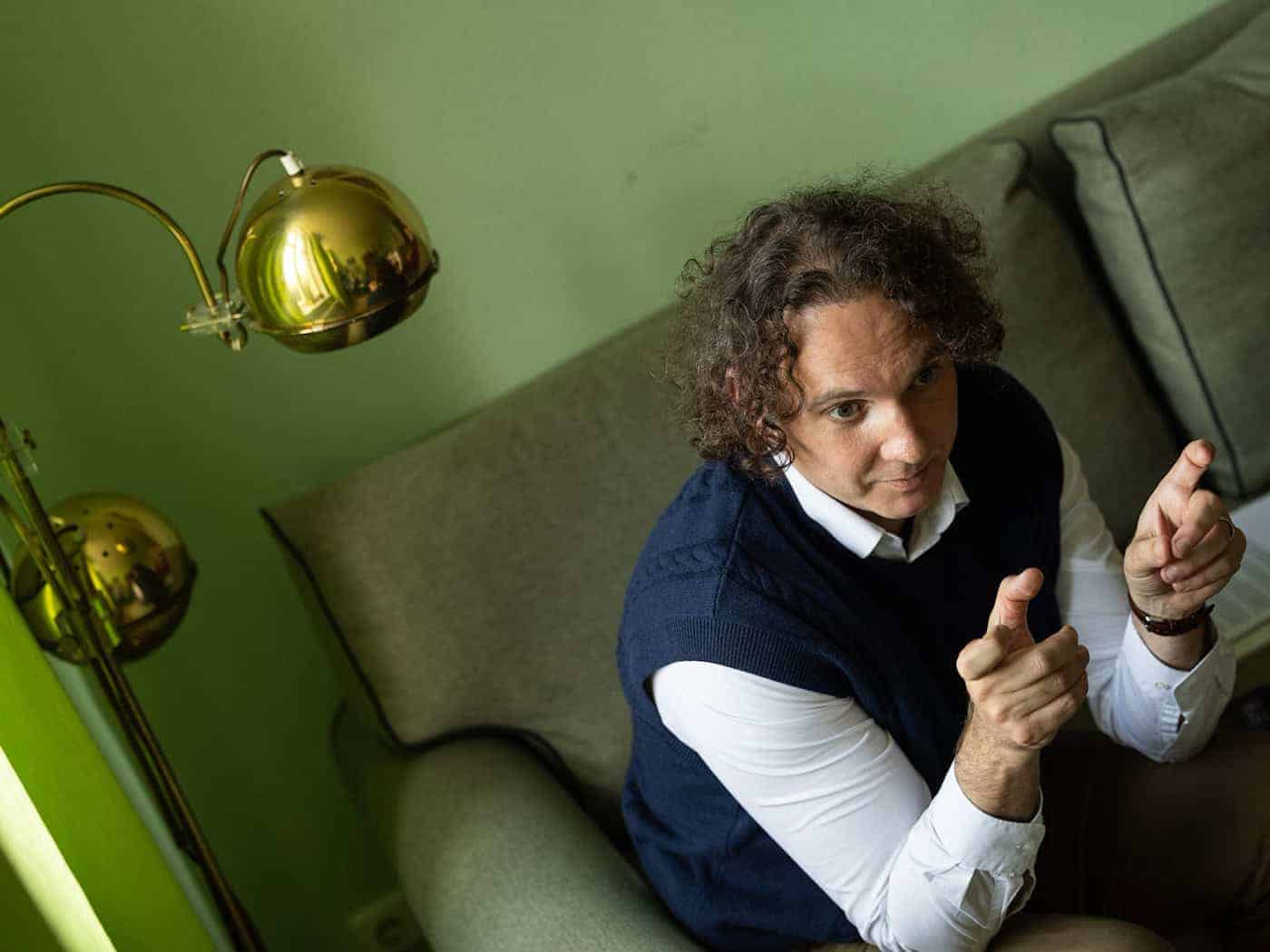 Oziel Inacio-Stech hat öffentlich über Mobbing gegen ihn an einer Grundschule in Berlin berichtet. (Archivbild)  / Foto: Hannes P Albert/dpa