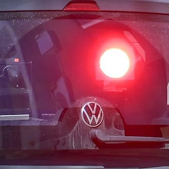 Ab Montag soll in Berlin und Brandenburg wieder verstärkt gegen Temposünder vorgegangen werden.  / Foto: Sebastian Christoph Gollnow/dpa