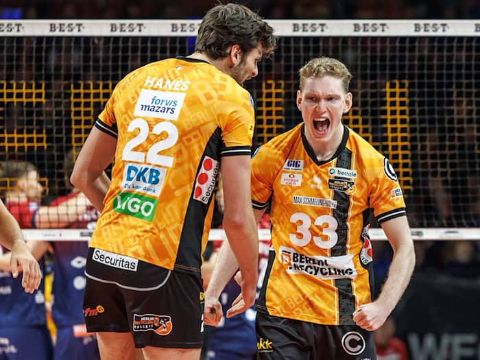 BR Volleys im Halbfinale gegen VfB Friedrichshafen – Duell beginnt in der Max‑Schmeling‑Halle