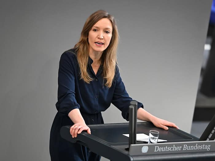 Nach dem Rücktritt der Kultursenatorin hielt sich die Berliner CDU-Generalsekretärin Ottilie Klein mit Kritik am scheidenden Senatsmitglied zurück. (Archivbild) / Foto: Elisa Schu/dpa