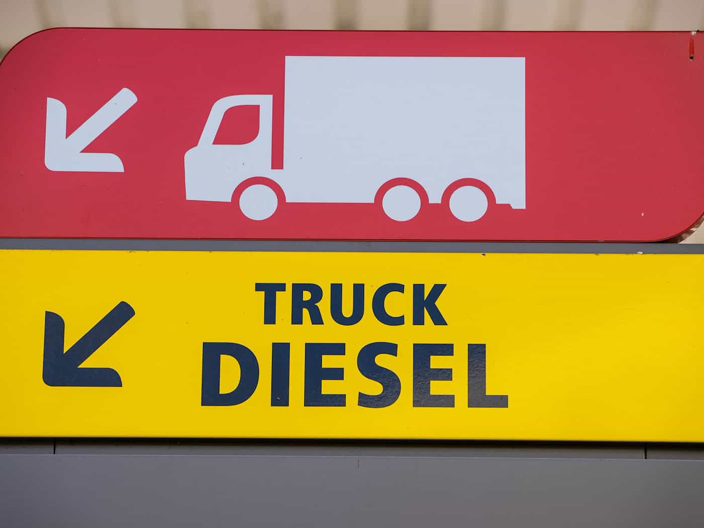 Hunderte Liter weg über Nacht: Diesel-Diebe schlagen in Brandenburg zu. (Symbolbild) / Foto: Jens Büttner/dpa-Zentralbild/dpa