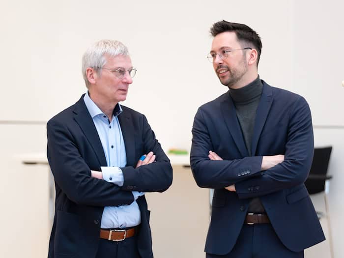 AfD-Fraktionschef Hans-Christoph Berndt (AfD) fordert ein stärkeres Vorgehen gegen die «reale Gewalt» in Brandenburg. Hier zusammen mit Dennis Hohloch (r.). (Archivbild) / Foto: Soeren Stache/dpa