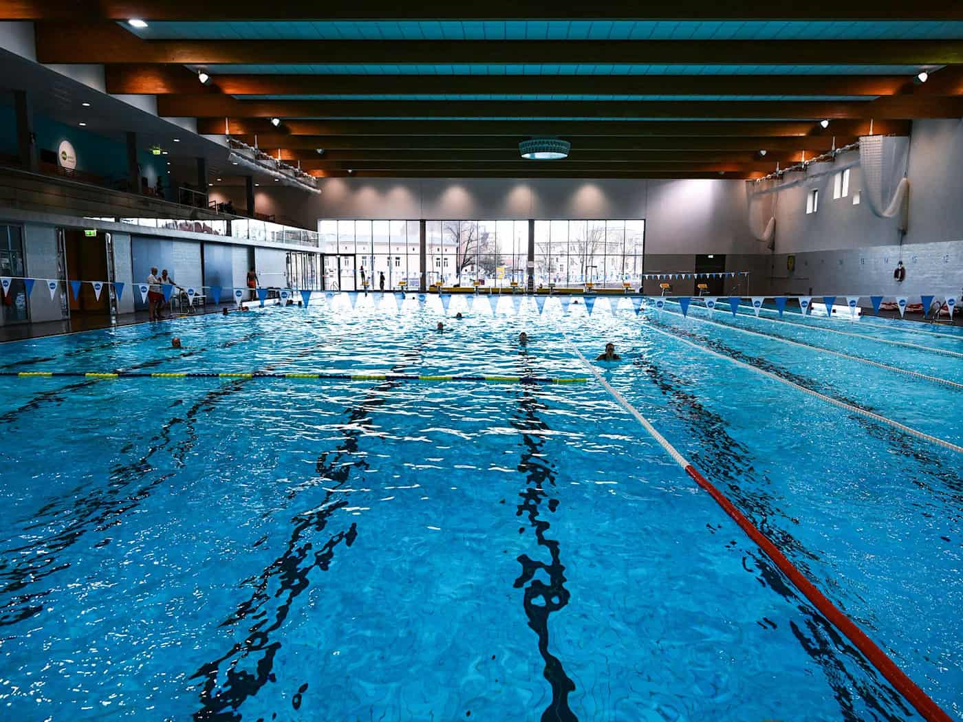 Schwimmen in Potsdam wird teurer. (Archivbild) / Foto: Soeren Stache/dpa/ZB