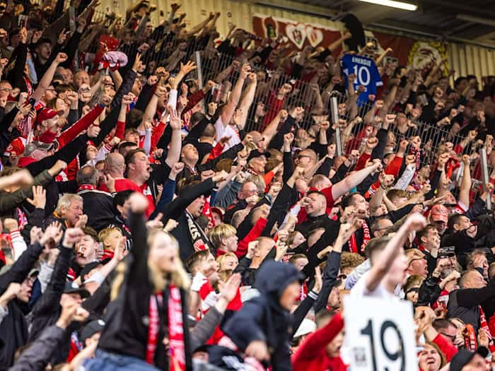 Die Fans von Energie Cottbus hatten erneut Grund zu jubeln. (Archivbild)  / Foto: Frank Hammerschmidt/dpa