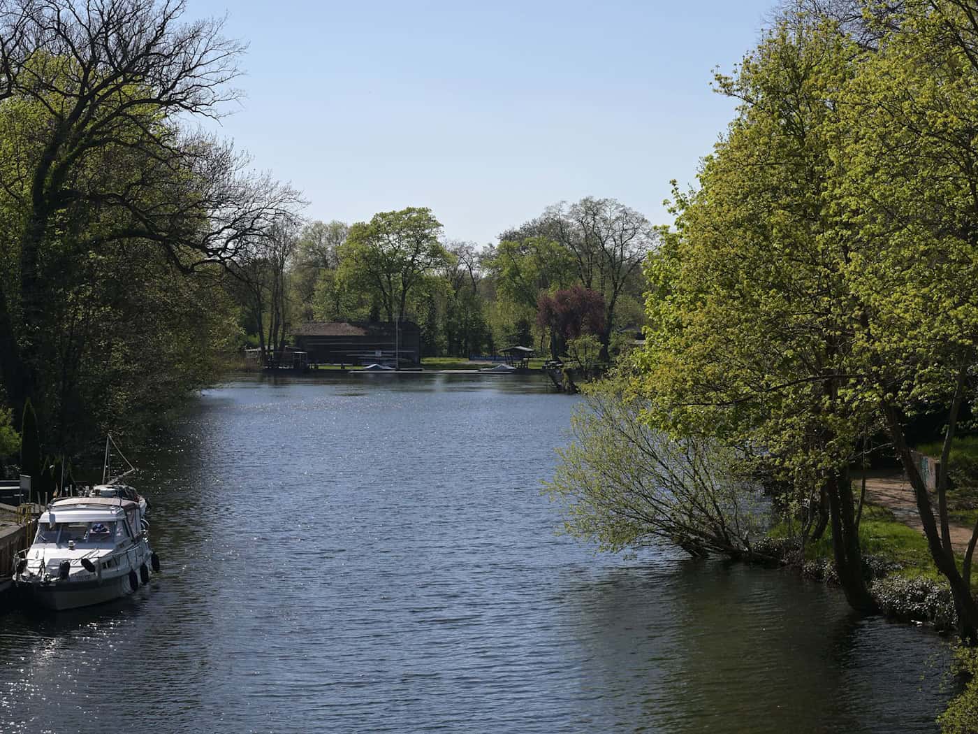 Die Werte sollen in der Nacht zu Dienstag bis zwei Grad und in der Folgenacht bis minus ein Grad sinken, wobei Frost in Bodennähe möglich ist. (Symbolbild) / Foto: Michael Bahlo/dpa