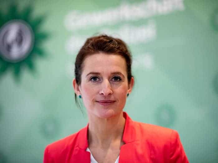 Anita Kirsten, die Chefin der GdP in Brandenburg, blickt mit Sorge auf die rechte Szene. (Archivbild) / Foto: Fabian Sommer/dpa