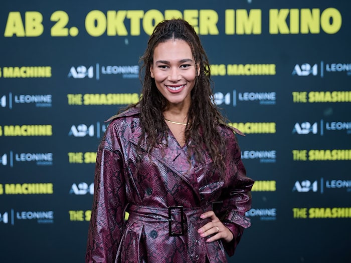 Marie Mouroum schaffte es im vergangenen Jahr bis ins Viertelfinale von «Let's Dance». (Archivbild) / Foto: Annette Riedl/dpa