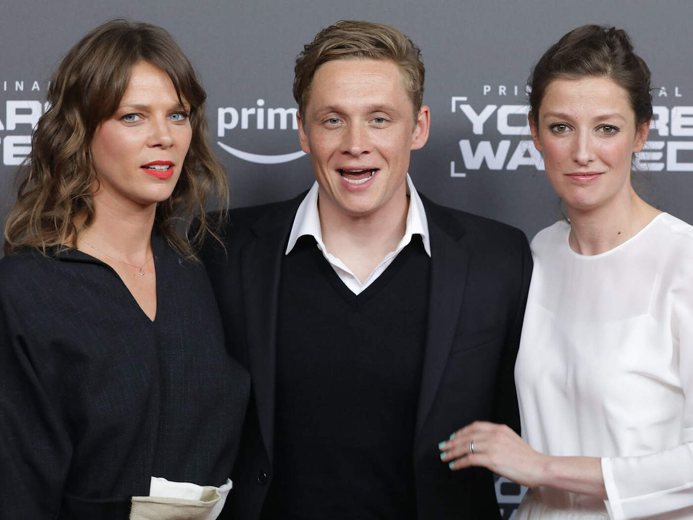Jessica Schwarz, Matthias Schweighöfer und Alexandra Maria Lara spielten in «You Are Wanted» von Prime Video mit. (Archivbild) / Foto: Jörg Carstensen/dpa