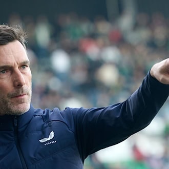 Trainer Stefan Leitl hat mit Hertha BSC den Bundesliga-Aufstieg so gut wie verspielt. (Archivbild) / Foto: Bernd Thissen/dpa