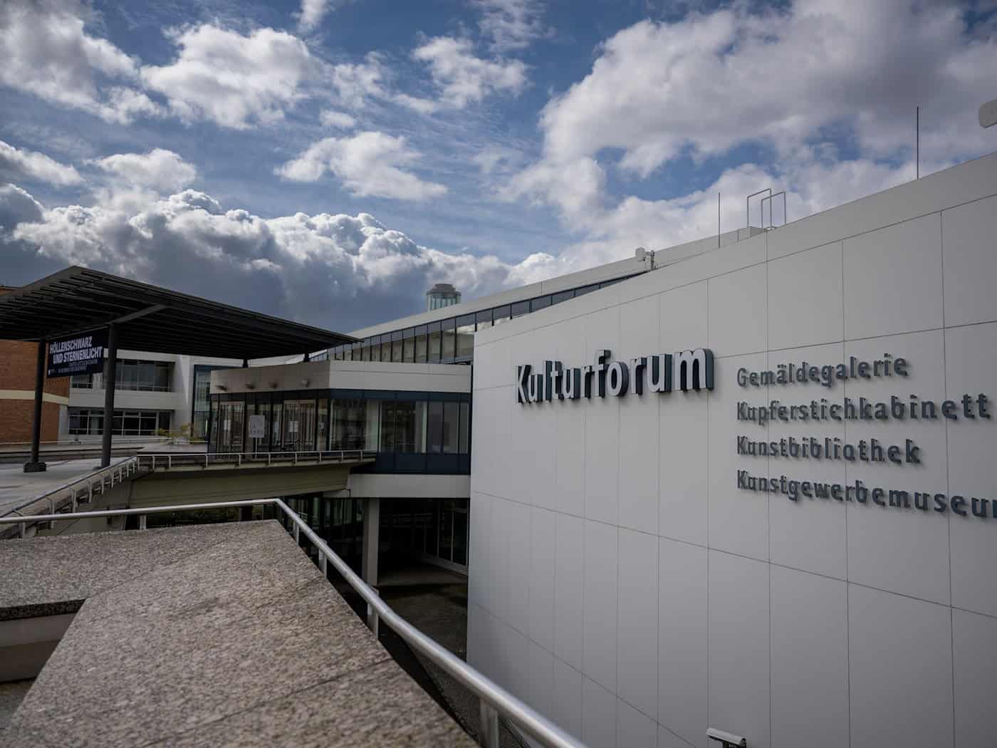 Das Kupferstickabinett konnte dank eines Preisgeldes zwei neue Werke ankaufen. (Archivbild) / Foto: Monika Skolimowska/dpa