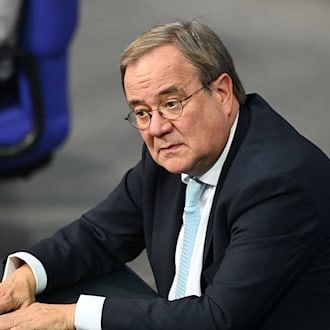 Für Laschet ist der Schah-Sohn ein «abgewogener Mensch». (Archivbild) / Foto: Niklas Graeber/dpa