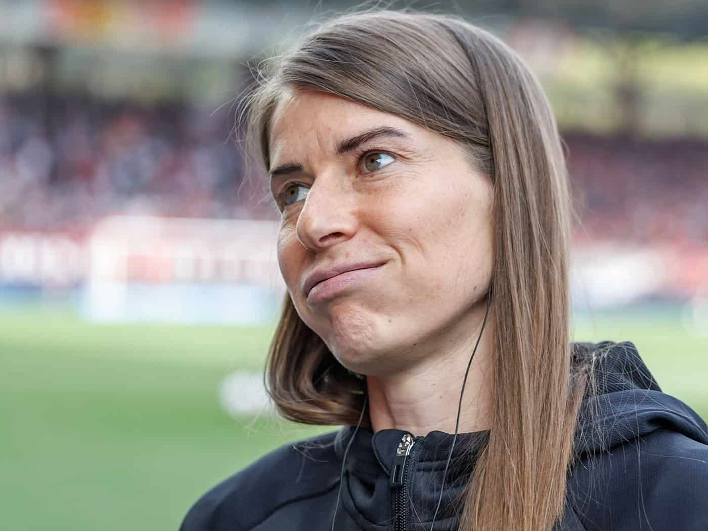 Seit ihrer Beförderung zur Cheftrainerin von Union Berlin gibt es im Netz sexistische Beiträge gegen Marie-Louise Eta. (Archivbild) / Foto: Andreas Gora/dpa