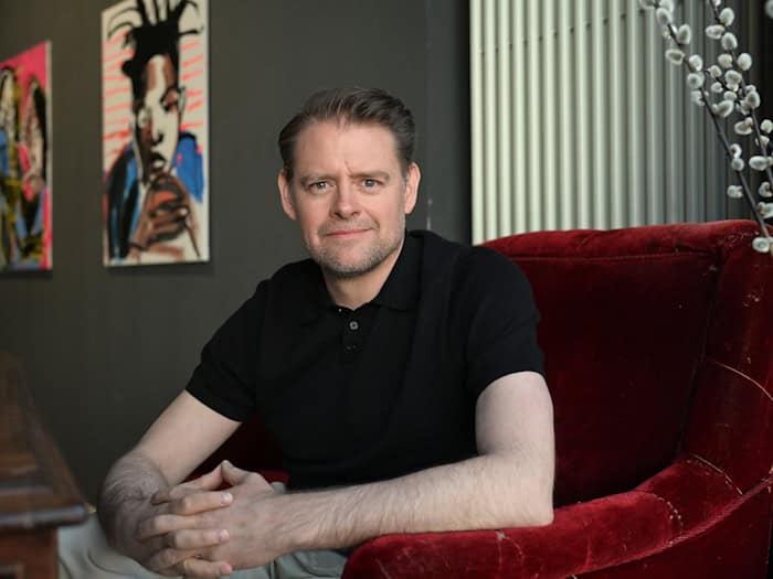 Max Giermann sucht mit seiner Malerei nicht nach Anerkennung