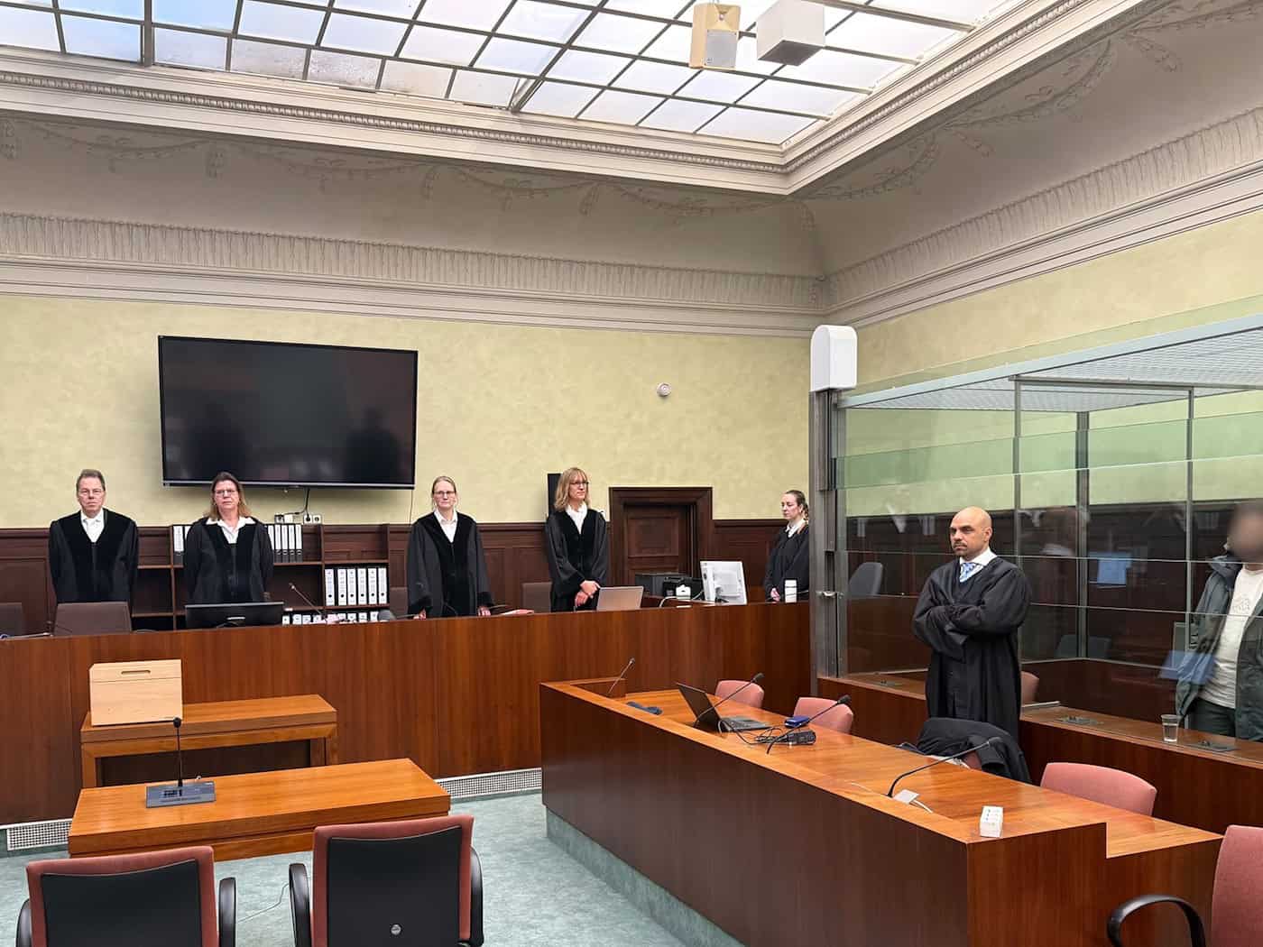 Das Kammergericht hat einen 30-Jährigen nach Kämpfen im Libanon zu einer mehrjährigen Haftstrafe verurteilt. (Archivbild)  / Foto: Marion van der Kraats/dpa-Zentralbild/dpa