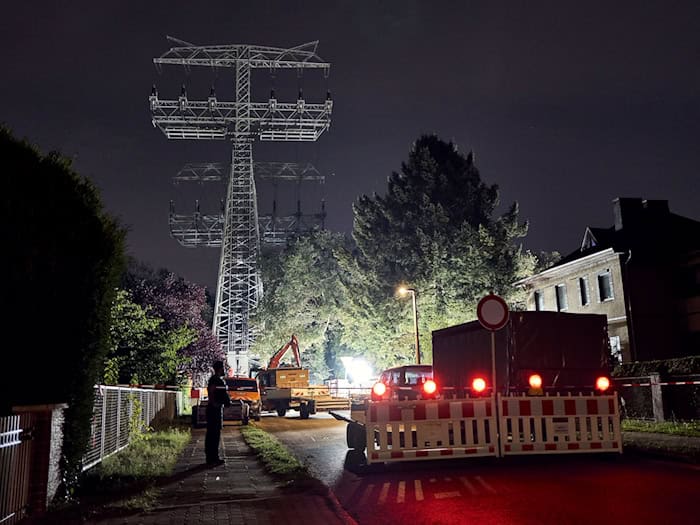 Die Berliner Polizei zählte mindestens 22 mutmaßlich linksextreme Brandanschläge auf Infrastruktur in Berlin. (Archivbild) / Foto: Michael Ukas/dpa