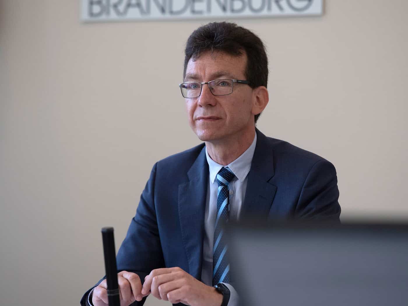 Brandenburgs Seniorenbeauftragter Norman Asmus soll nach Plänen von Sozialminister René Wilke auch Behindertenbeauftragter werden. (Archivbild) / Foto: Paul Zinken/dpa