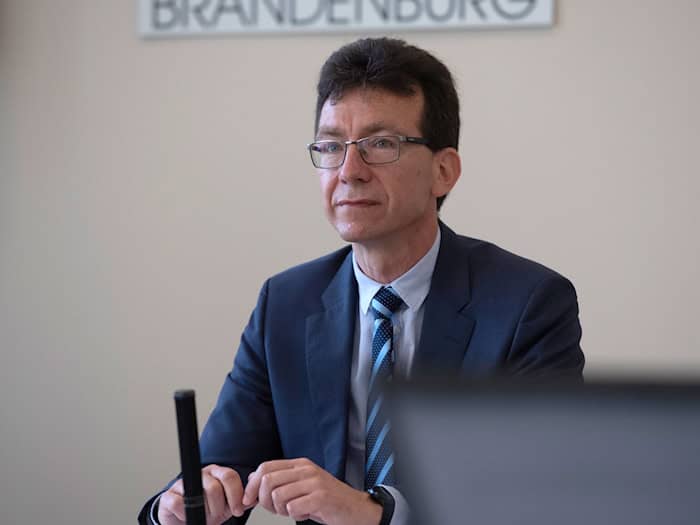 Brandenburgs Seniorenbeauftragter Norman Asmus soll nach Plänen von Sozialminister René Wilke auch Behindertenbeauftragter werden. (Archivbild) / Foto: Paul Zinken/dpa