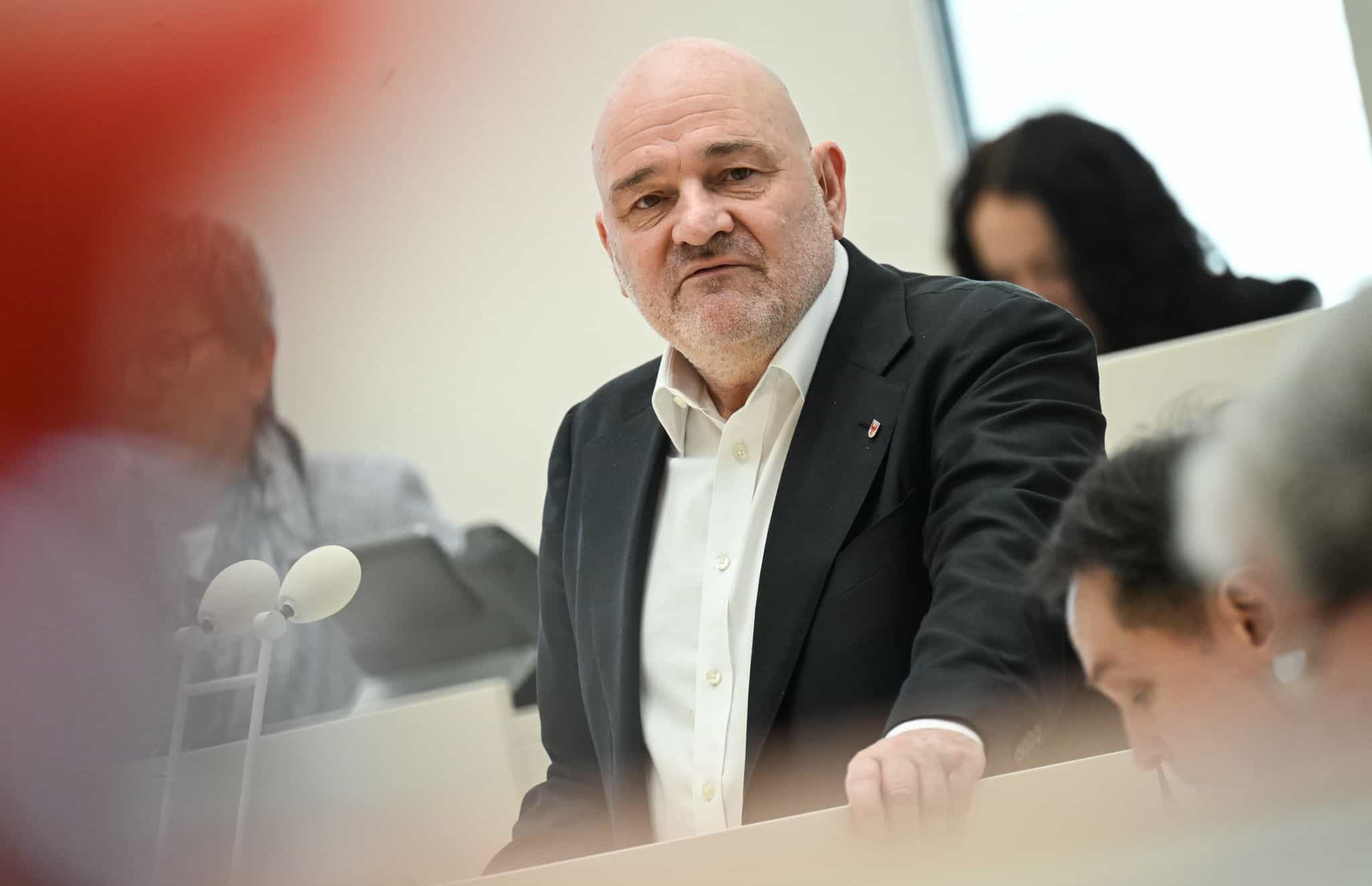 Jens Rott Brandenburg prüft Wiedereinführung der Beiträge