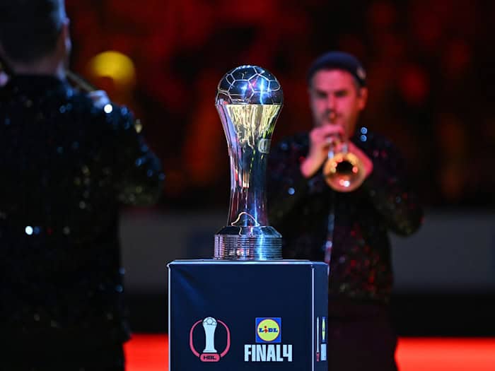 Füchse Berlin holen zweiten DHB-Pokal – 42:33-Sieg in Köln gegen Bergischen HC