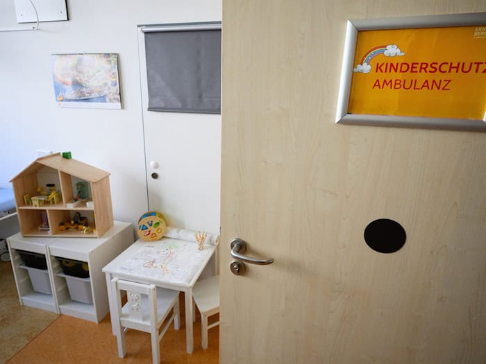 Erst kürzlich hatte in Potsdam die erste Kinderschutzambulanz des Landes offiziell eröffnet. (Archivbild) / Foto: Bernd von Jutrczenka/dpa