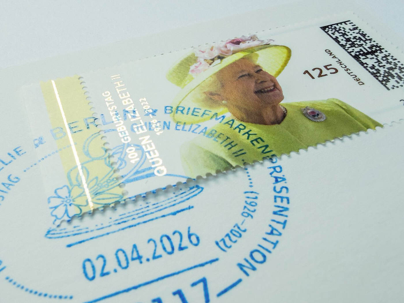 Die Marke kommt in einer Auflage von 1,3 Millionen und hat einen Portowert von 125 Cent. / Foto: Sebastian Christoph Gollnow/dpa