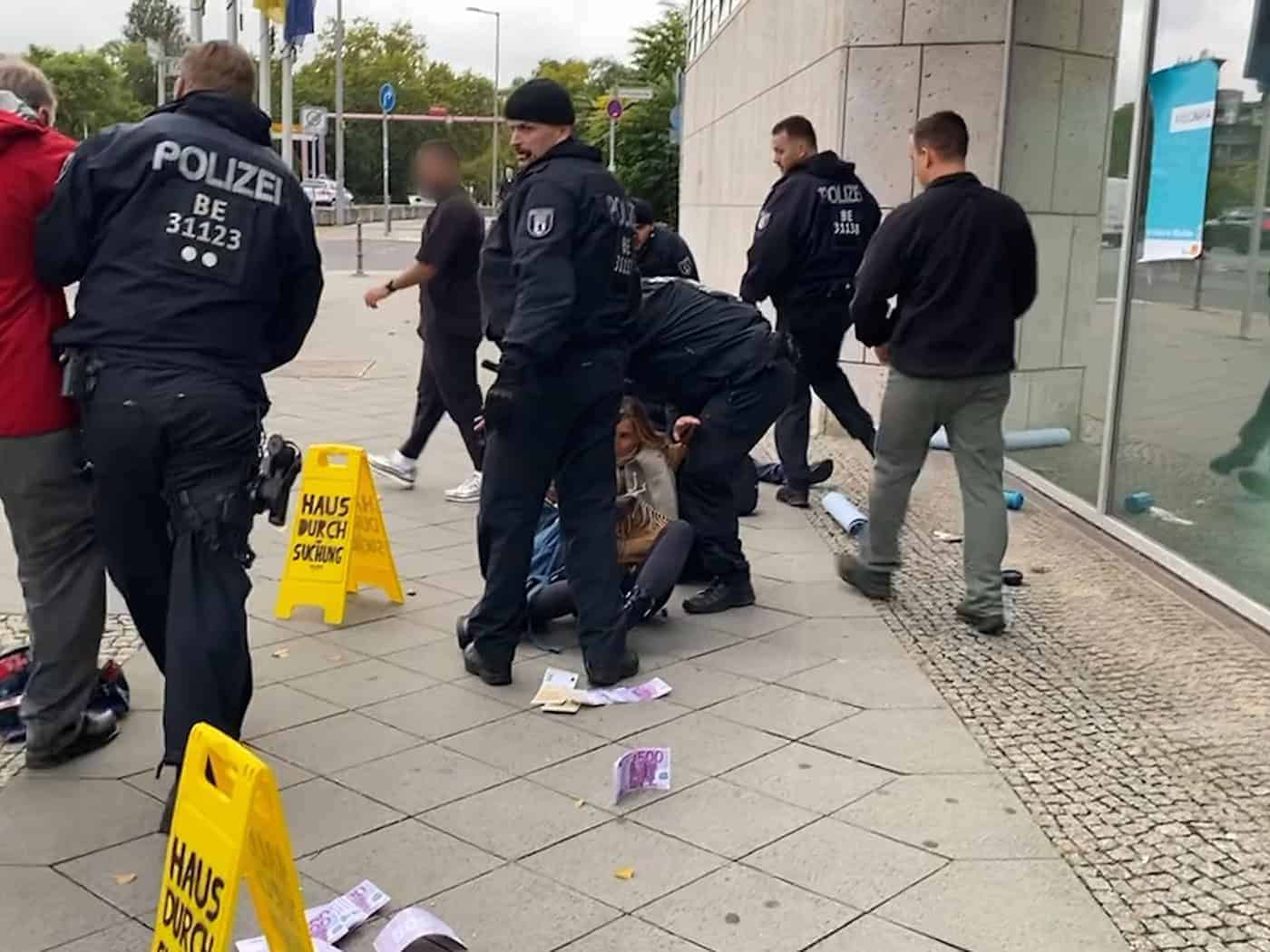 Die Gruppe «Neue Generation» plant Protestaktionen unter anderem im Regierungsviertel Berlins. (Archivbild) / Foto: Sascha Meyer/dpa