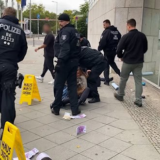 Die Gruppe «Neue Generation» plant Protestaktionen unter anderem im Regierungsviertel Berlins. (Archivbild) / Foto: Sascha Meyer/dpa
