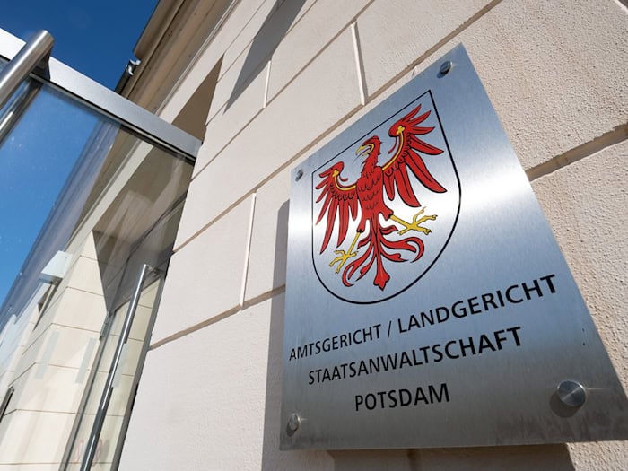 Das Landgericht Potsdam hat einen angeklagten Mann zu neuneinhalb Jahren Haft verurteilt. (Archivbild) / Foto: Soeren Stache/dpa-Zentralbild/dpa