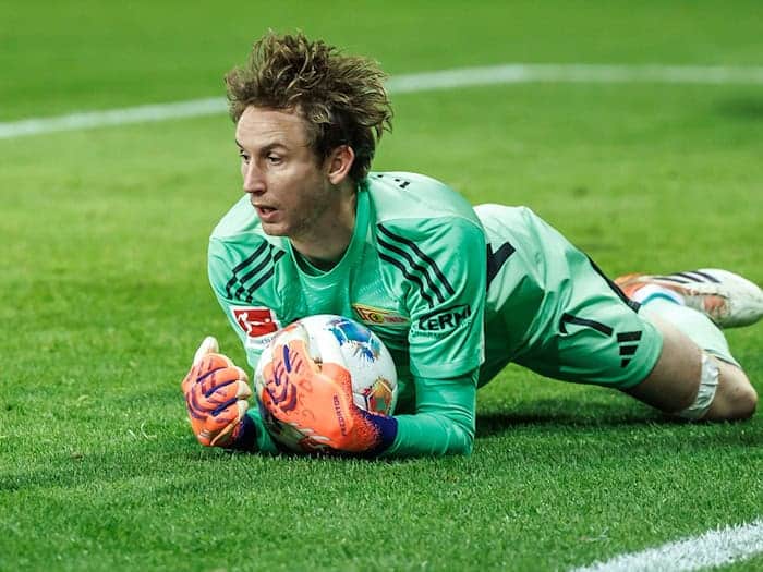 Seit 2021 bei Union Berlin: Frederik Rönnow. (Archivbild) / Foto: Andreas Gora/dpa