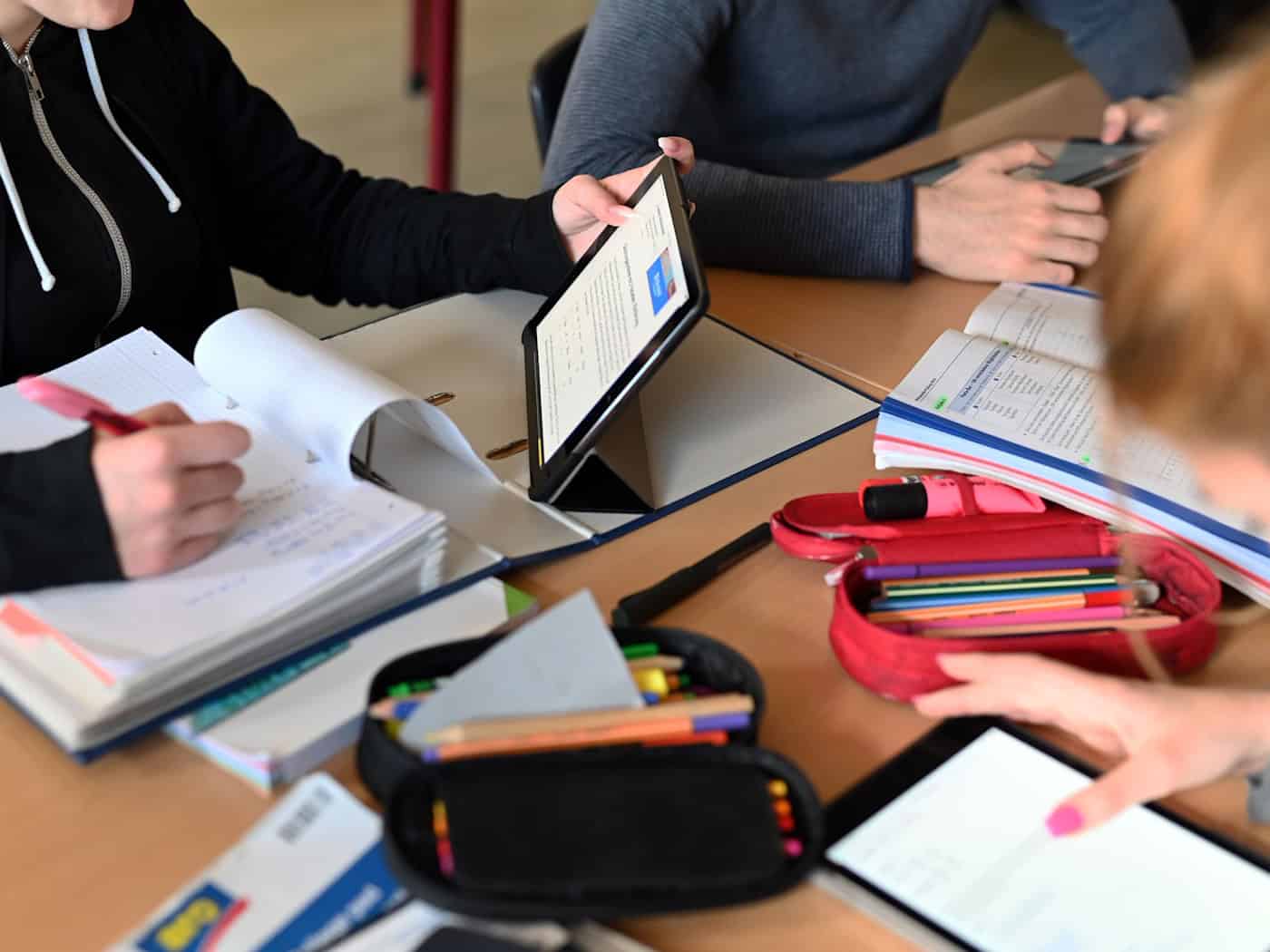 Rund 15 Prozent der eingeladenen Schülerinnen und Schüler haben den Probeunterricht am Gymnasium erfolgreich absolviert. (Symbolbild) / Foto: Uli Deck/dpa