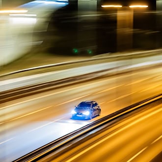 Die Bundesautobahn 100 wird in zwei Nächten auf einem längeren Abschnitt gesperrt. (Archivbild) / Foto: Christoph Soeder/dpa