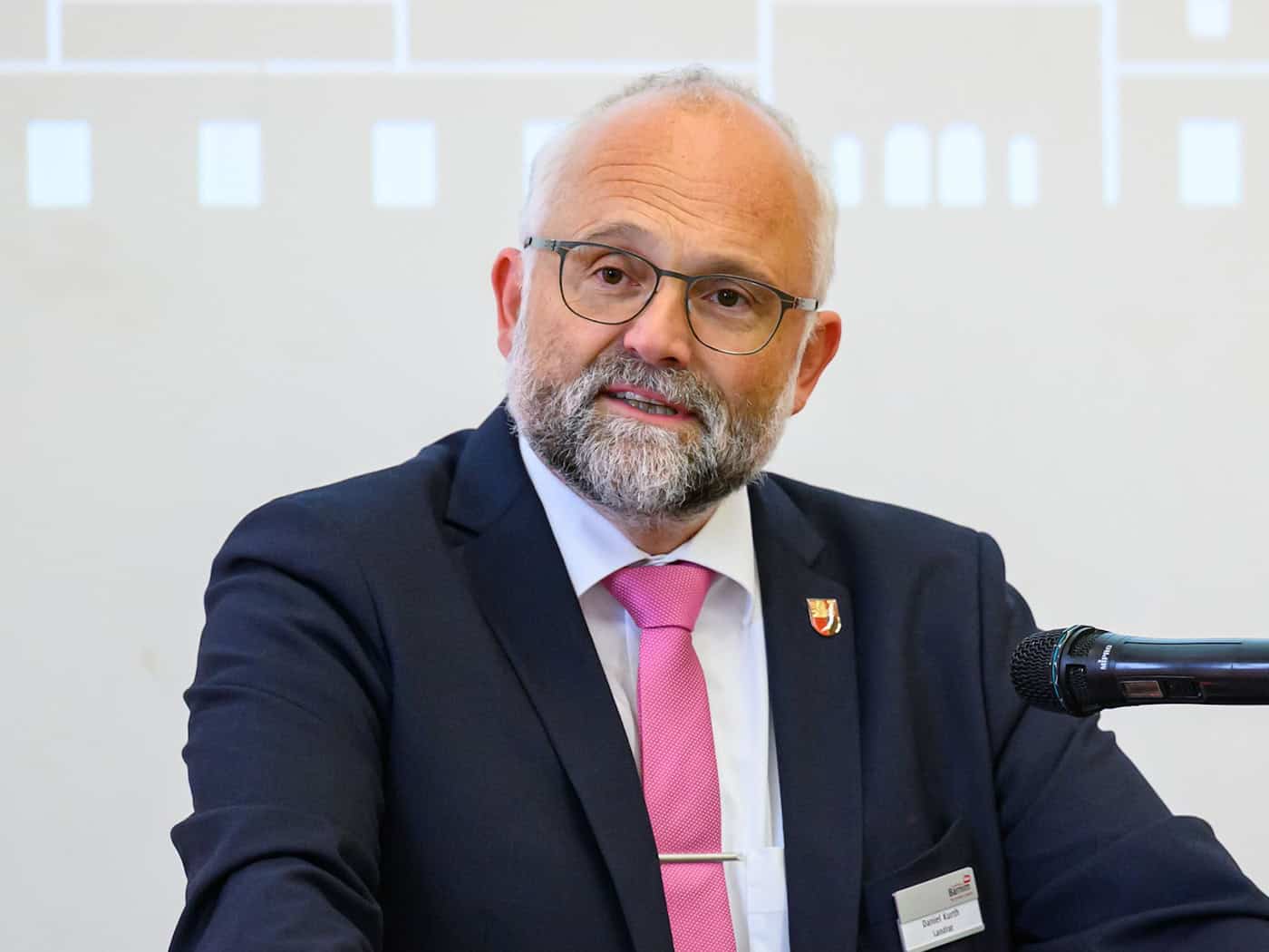 Im Landkreis Barnim muss eine Stichwahl entscheiden: Wird der SPD-Landrat Daniel Kurth sein Amt gegen einen AfD-Bewerber verteidigen können? (Archivbild) / Foto: Patrick Pleul/dpa