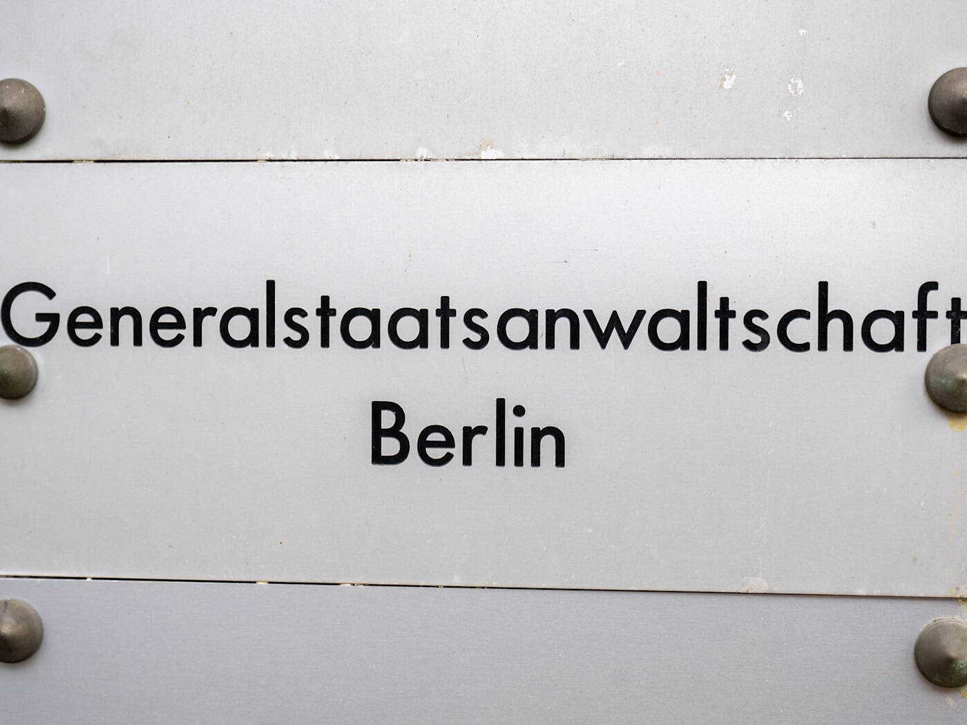 Die Generalstaatsanwaltschaft Berlin hat Anklage gegen einen 23-Jährigen wegen Terrorverdachts erhoben. (Symbolbild) / Foto: Christophe Gateau/dpa