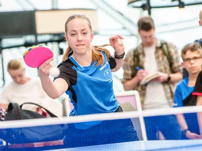 Josephina Neumann steht mit den Tischtennisspielerinnen des TTC Eastside im Finale um die deutsche Meisterschaft. (Archivbild) / Foto: Andreas Arnold/dpa