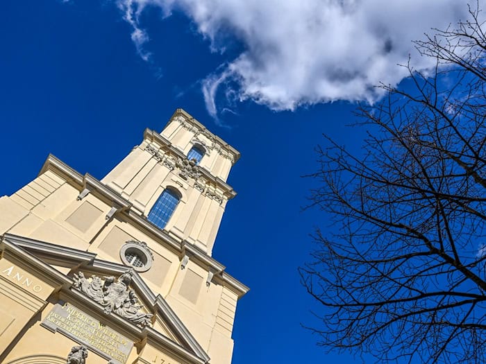 Sie fehlt noch: Die 32 Meter hohe Turmhaube für die Garnisonkirche in Potsdam. (Archivbild)  / Foto: Jens Kalaene/dpa