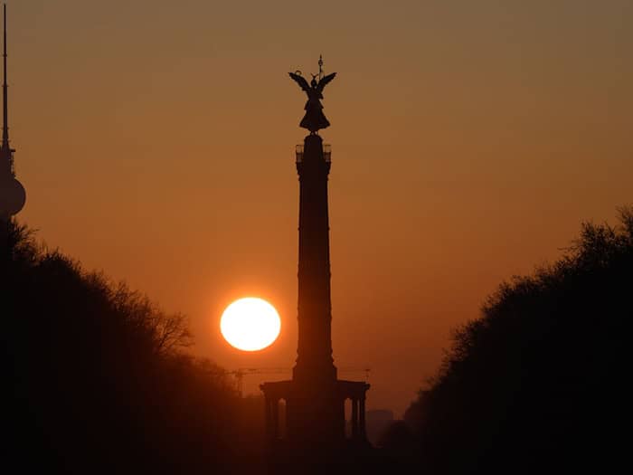 Auch die Sonne lässt sich Ostern blicken. (Archivbild) / Foto: Soeren Stache/dpa