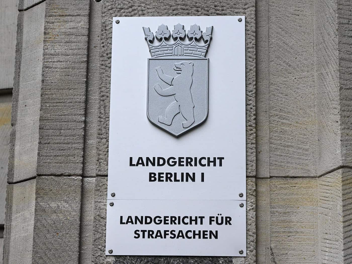 Eine 46-Jährige soll versucht haben ihren Ehemann zu töten.  / Foto: Jens Kalaene/dpa