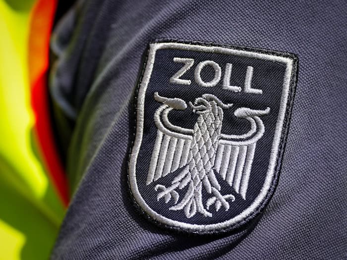 Auch in Berlin und Brandenburg überprüfte der Zoll Firmen der Paketbranche.  / Foto: Soeren Stache/dpa
