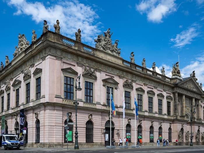 Neben dem Deutschen Historischen Museum nehmen zahlreiche Berliner Museen mit Sonderausstellungen am Internationalen Museumstag teil. (Archivbild) / Foto: Monika Skolimowska/dpa