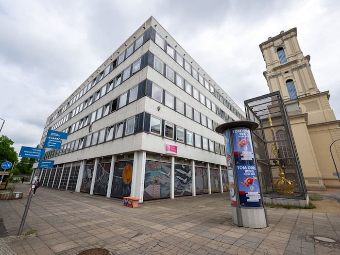 Auch das Potsdamer Rechenzentrum präsentiert sich am «Tag der Baukultur». (Archivbild) / Foto: Soeren Stache/dpa