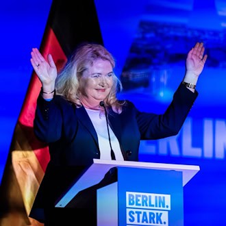 Die Berliner AfD musste mit ihrem Parteitag zum wiederholten Male ins Nachbarland Brandenburg ausweichen.  / Foto: Christoph Soeder/dpa