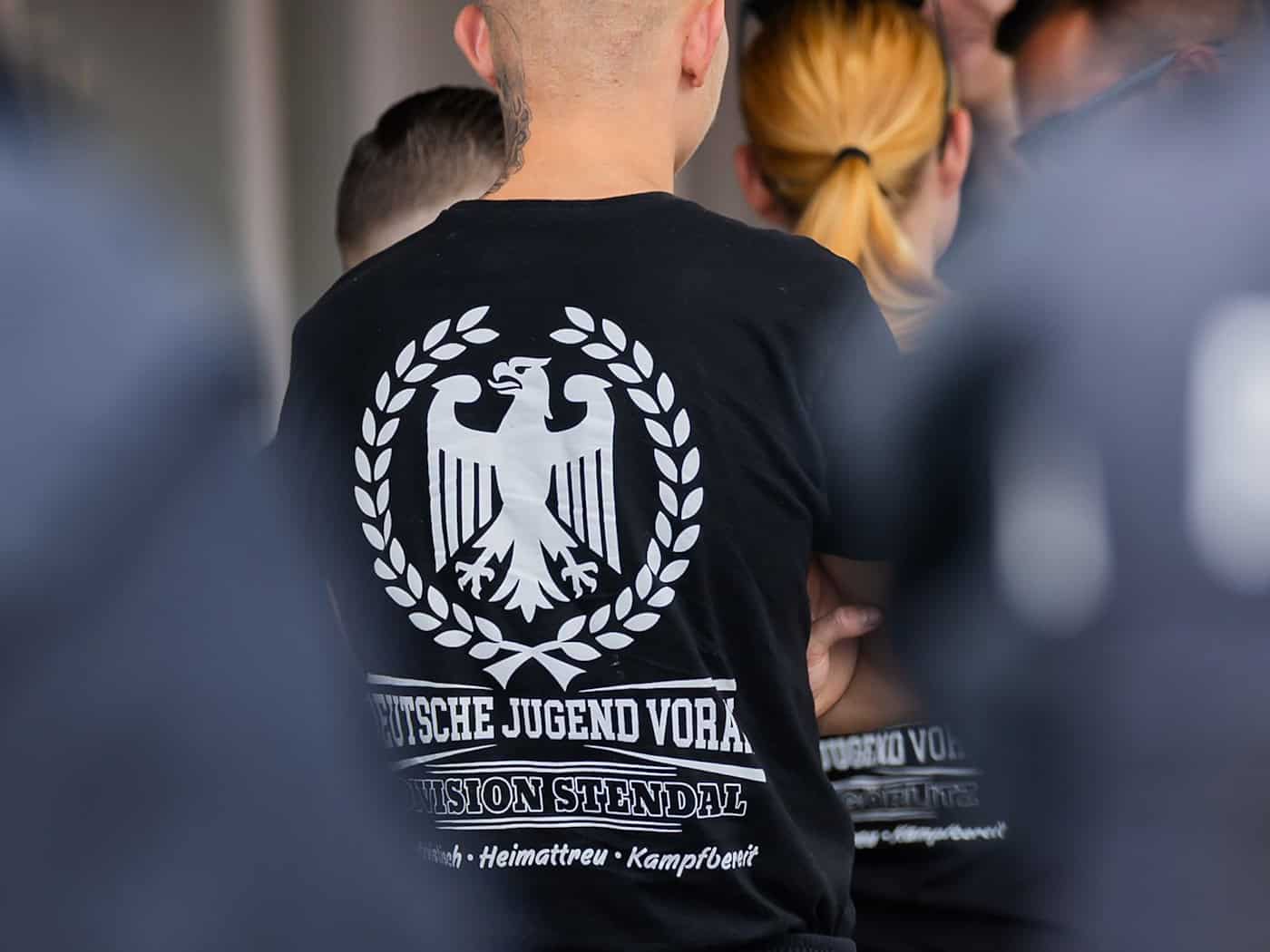 Es gab Durchsuchungen in zwölf Ländern bei mutmaßlichen Neonazis. / Foto: Christoph Soeder/dpa