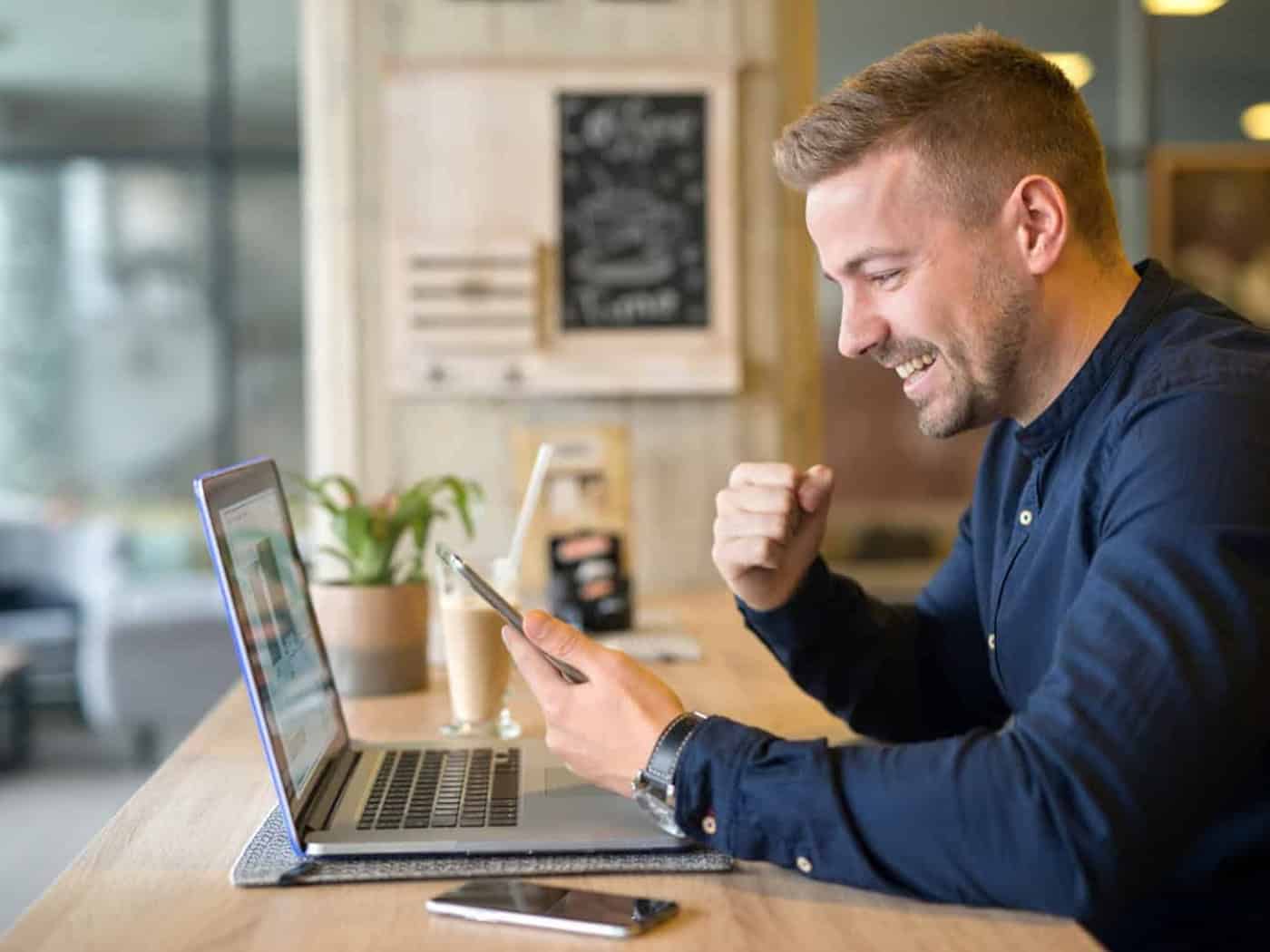 Freude am eigenen Online-Business – so gelingt der nebenberufliche Start. / aleksandarlittlewolf auf magnific.com