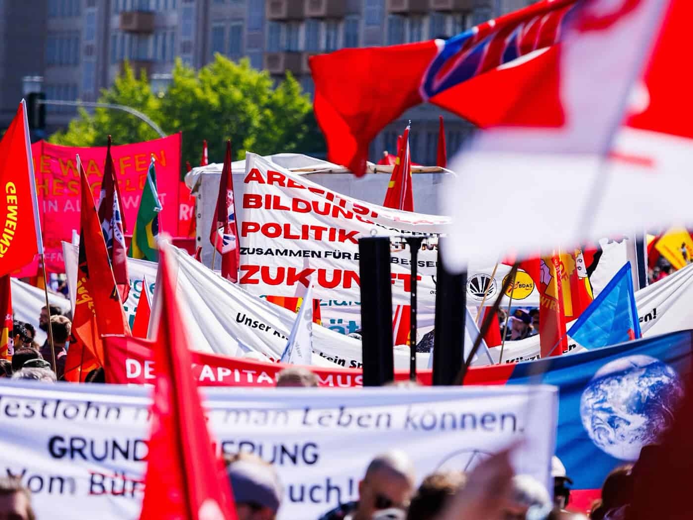 Der Tag der Arbeit - ein Tag des Protests der Gewerkschaften, wie hier in Berlin. / Foto: Carsten Koall/dpa