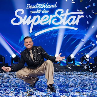 Endlich geschafft: Menowin Fröhlich holt sich nach 16 Jahren die «DSDS»-Krone. / Foto: Rolf Vennenbernd/dpa