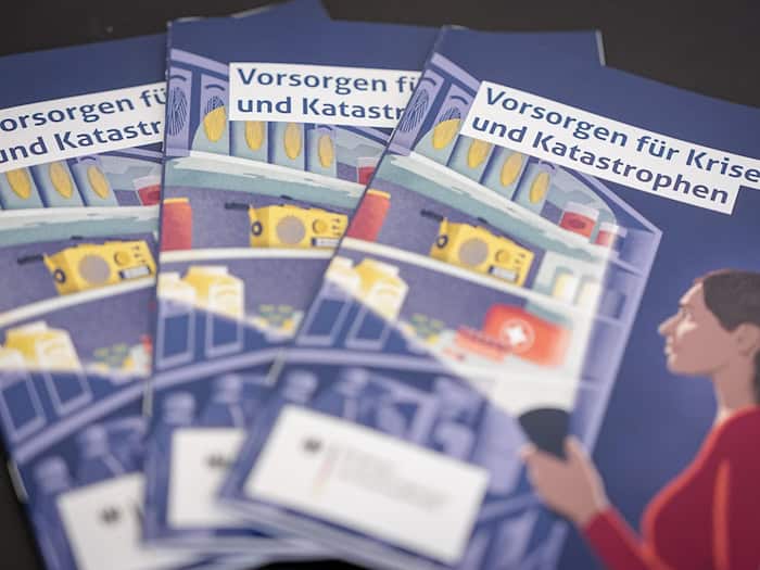 In einem neuen Labor in Berlin sollen Katastrophen und Krisen virtuell erlebbar sein, damit Behörden und Bürger sich vorbereiten können.  / Foto: Kay Nietfeld/dpa