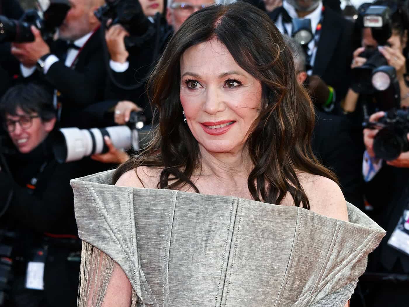 Iris Berben zeigte sich in bei den diesjährigen Filmfestspielen in Cannes auf dem roten Teppich. (Archivbild) / Foto: Terenghi/Ipa-Agency.Net/IPA via ZUMA Press/dpa