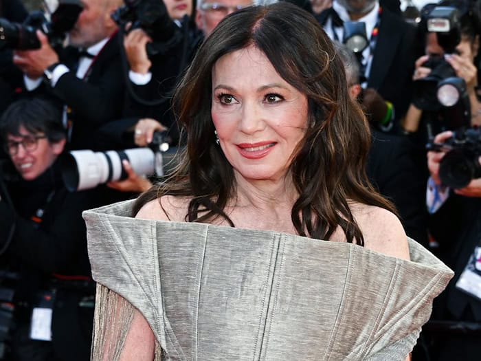 Iris Berben zeigte sich in bei den diesjährigen Filmfestspielen in Cannes auf dem roten Teppich. (Archivbild) / Foto: Terenghi/Ipa-Agency.Net/IPA via ZUMA Press/dpa