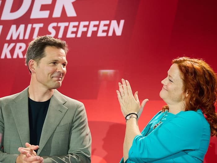 Steffen Krach und Bettina König sind neue SPD-Landesvorsitzende in Berlin.  / Foto: Annette Riedl/dpa